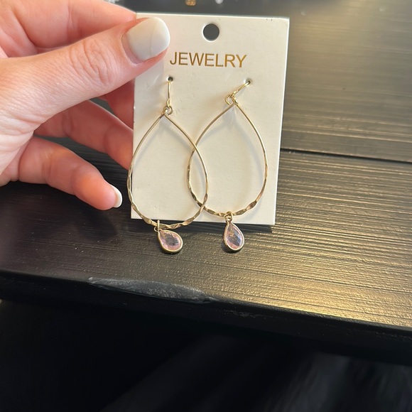 Jewelry - Gold dainty drop oval earrings with pink stone never worn